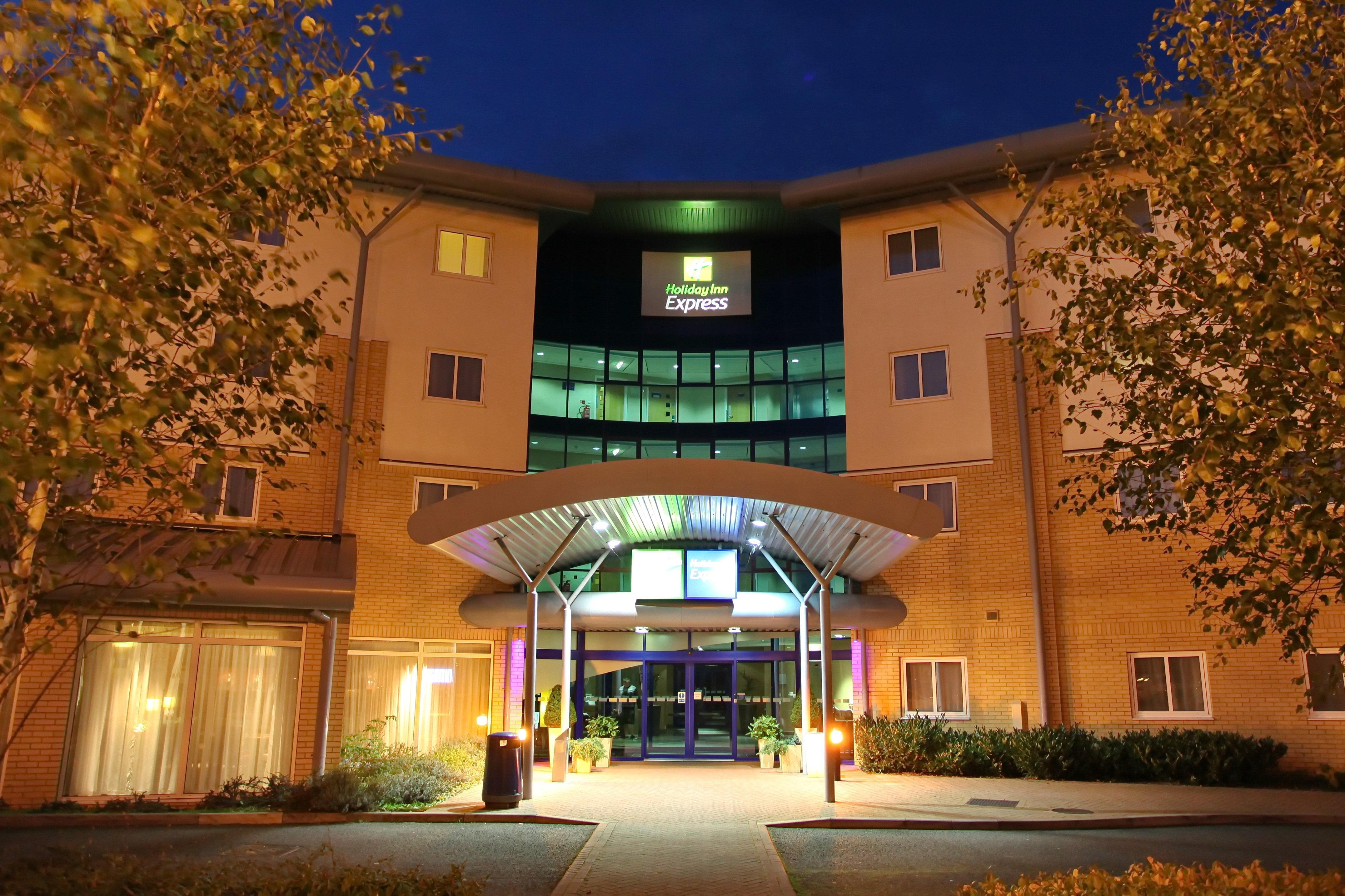 Holiday Inn Express Southampton - M27, J7 By Ihg Hedge End Exterior photo