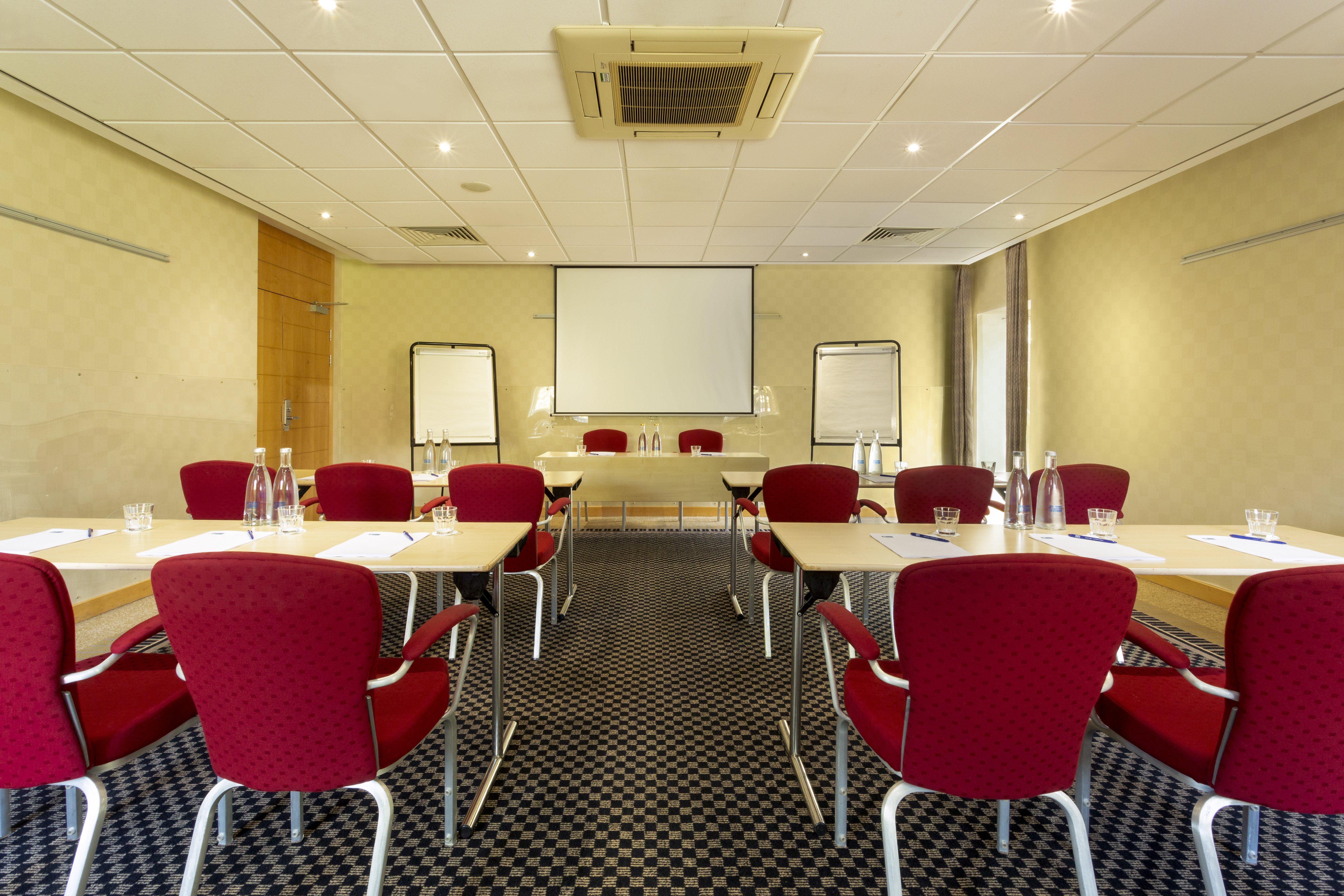 Holiday Inn Express Southampton - M27, J7 By Ihg Hedge End Exterior photo