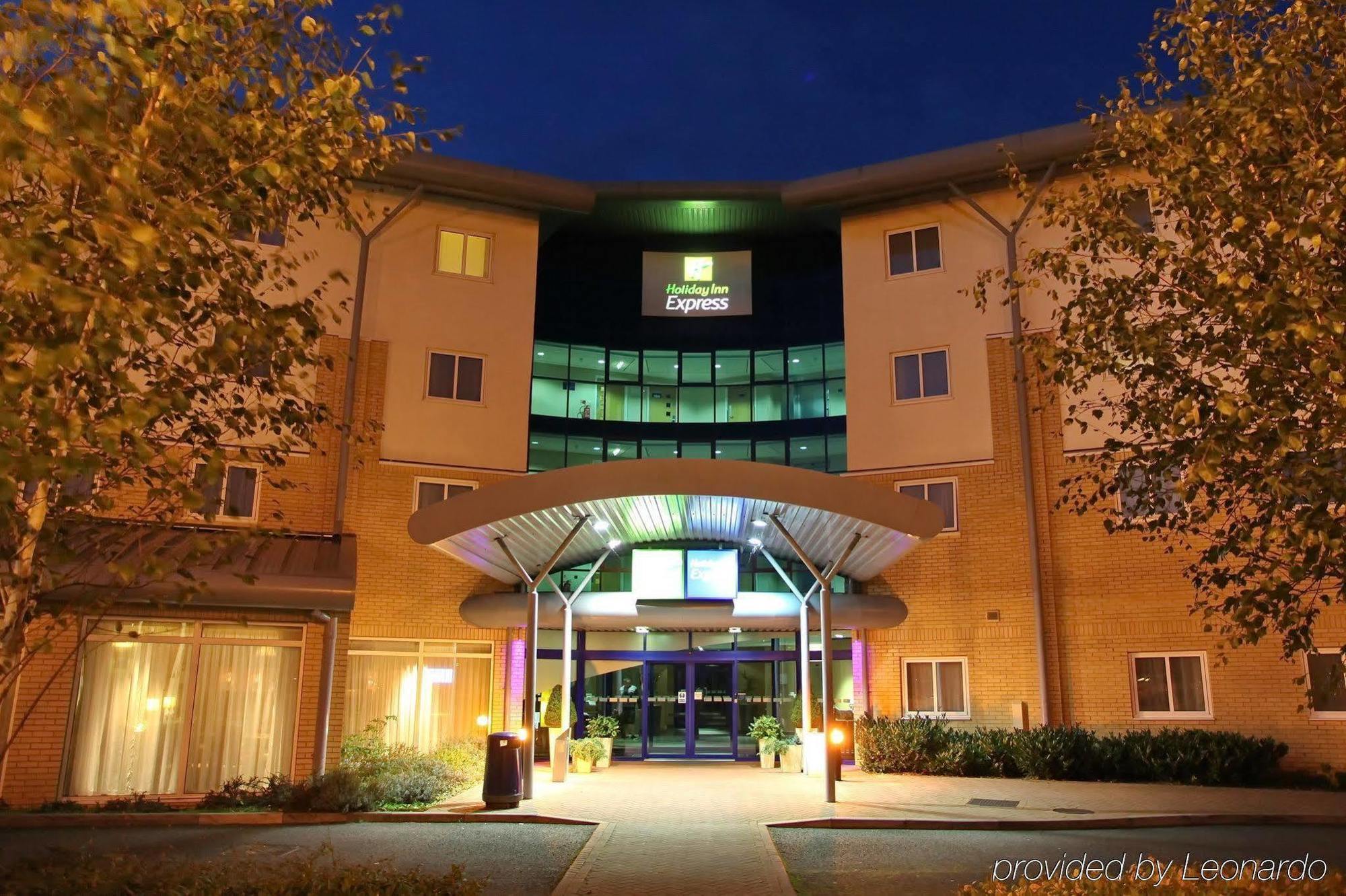 Holiday Inn Express Southampton - M27, J7 By Ihg Hedge End Exterior photo