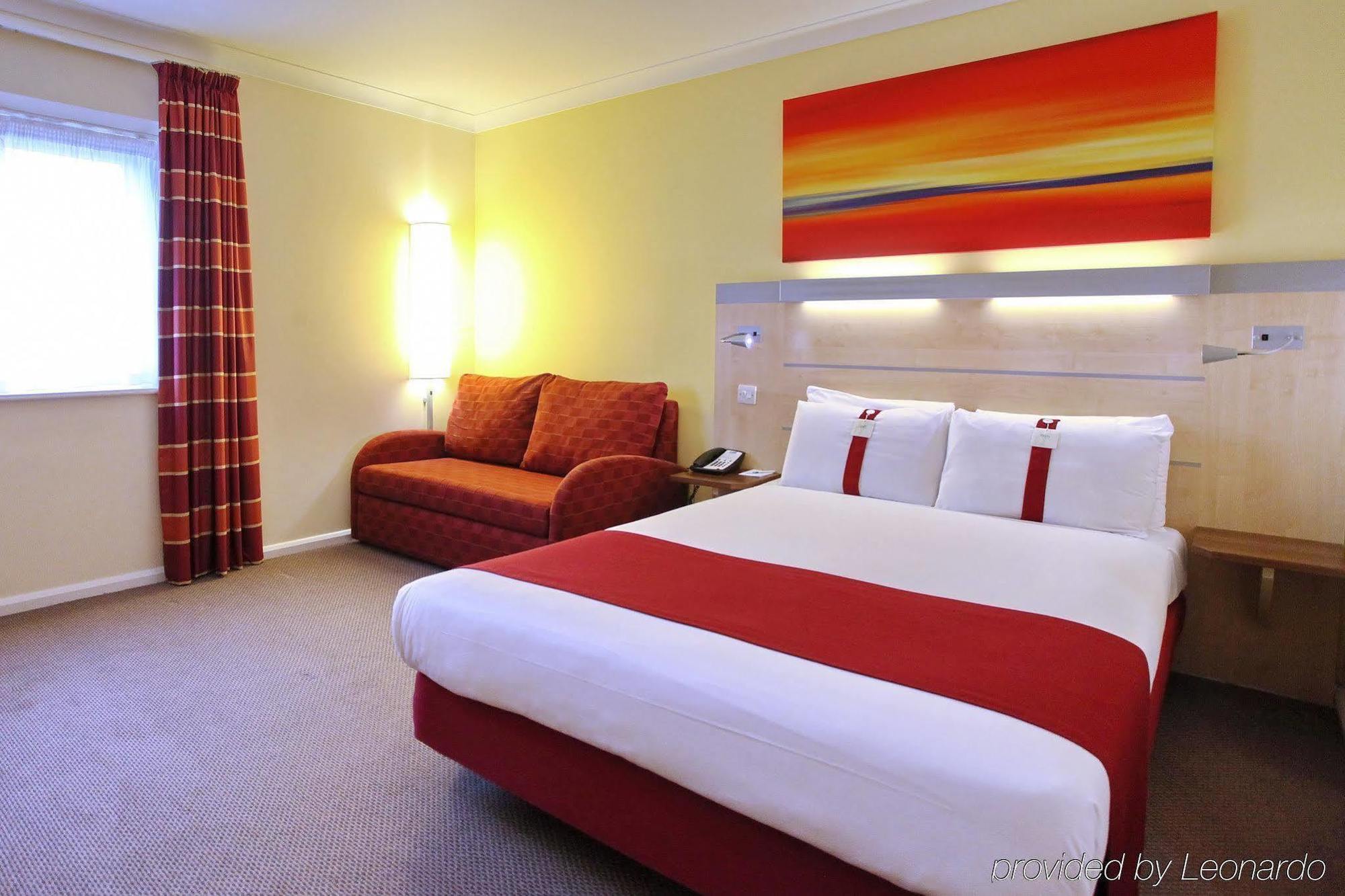 Holiday Inn Express Southampton - M27, J7 By Ihg Hedge End Exterior photo