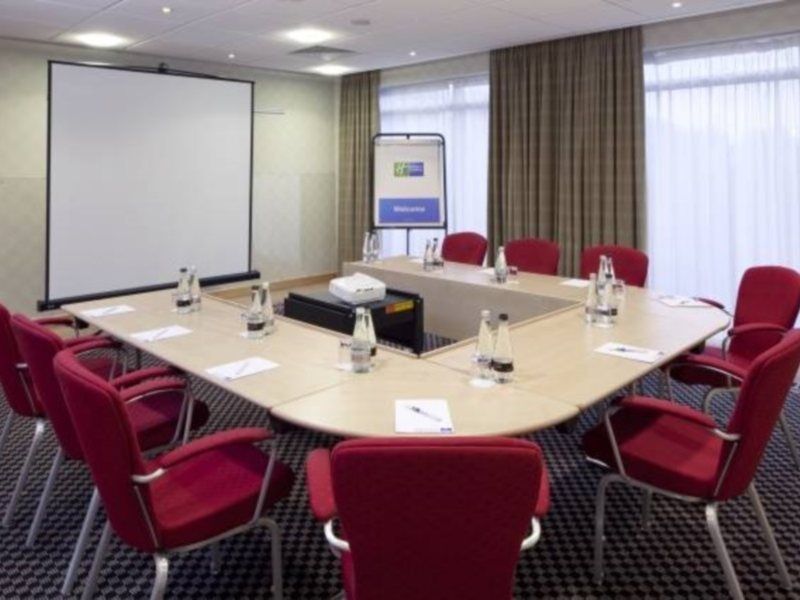 Holiday Inn Express Southampton - M27, J7 By Ihg Hedge End Exterior photo